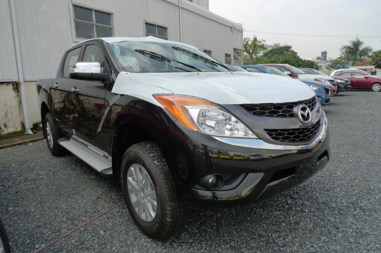 Mazda Bt50 2012 đã xuất hiện - Lô mới về hơn 15 em màu mới nhìn rất đẹp các bác..