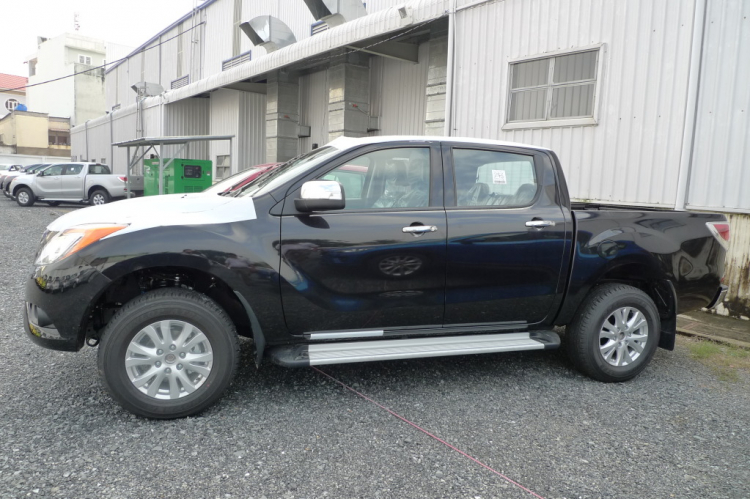 Mazda Bt50 2012 đã xuất hiện - Lô mới về hơn 15 em màu mới nhìn rất đẹp các bác..