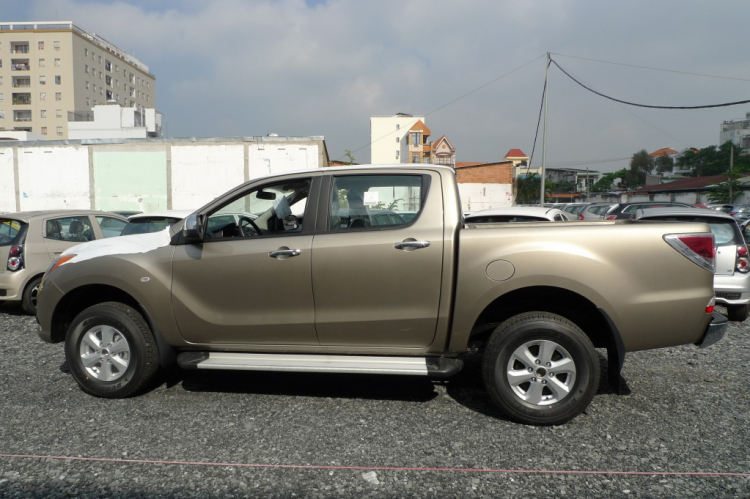 Mazda Bt50 2012 đã xuất hiện - Lô mới về hơn 15 em màu mới nhìn rất đẹp các bác..