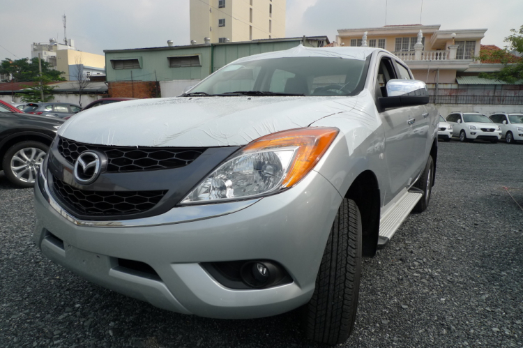 Mazda Bt50 2012 đã xuất hiện - Lô mới về hơn 15 em màu mới nhìn rất đẹp các bác..