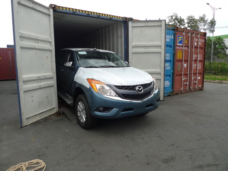 Mazda Bt50 2012 đã xuất hiện - Lô mới về hơn 15 em màu mới nhìn rất đẹp các bác..