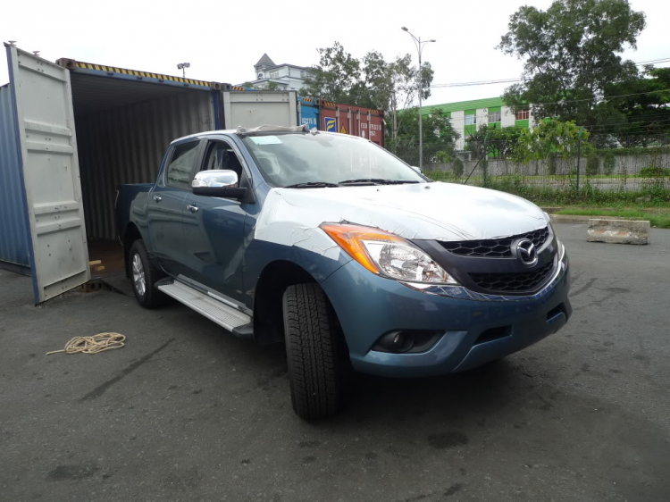 Mazda Bt50 2012 đã xuất hiện - Lô mới về hơn 15 em màu mới nhìn rất đẹp các bác..