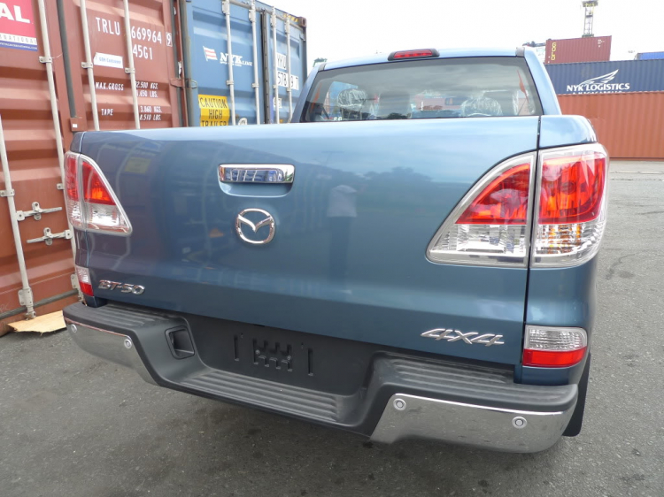 Mazda Bt50 2012 đã xuất hiện - Lô mới về hơn 15 em màu mới nhìn rất đẹp các bác..