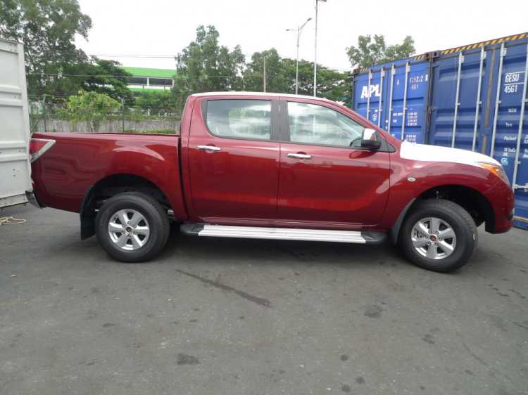 Mazda Bt50 2012 đã xuất hiện - Lô mới về hơn 15 em màu mới nhìn rất đẹp các bác..