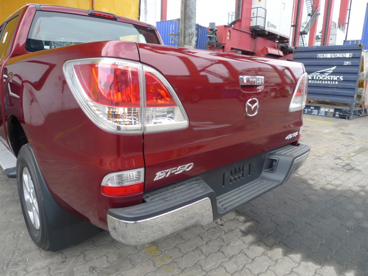 Mazda Bt50 2012 đã xuất hiện - Lô mới về hơn 15 em màu mới nhìn rất đẹp các bác..