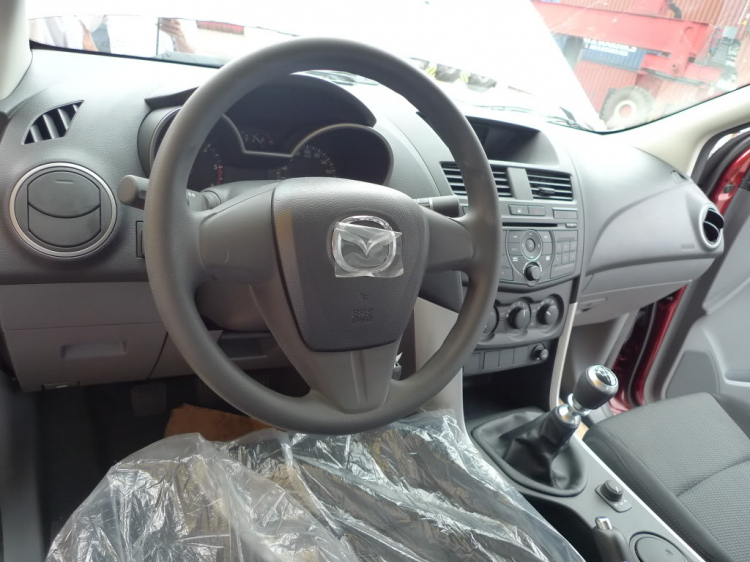 Mazda Bt50 2012 đã xuất hiện - Lô mới về hơn 15 em màu mới nhìn rất đẹp các bác..