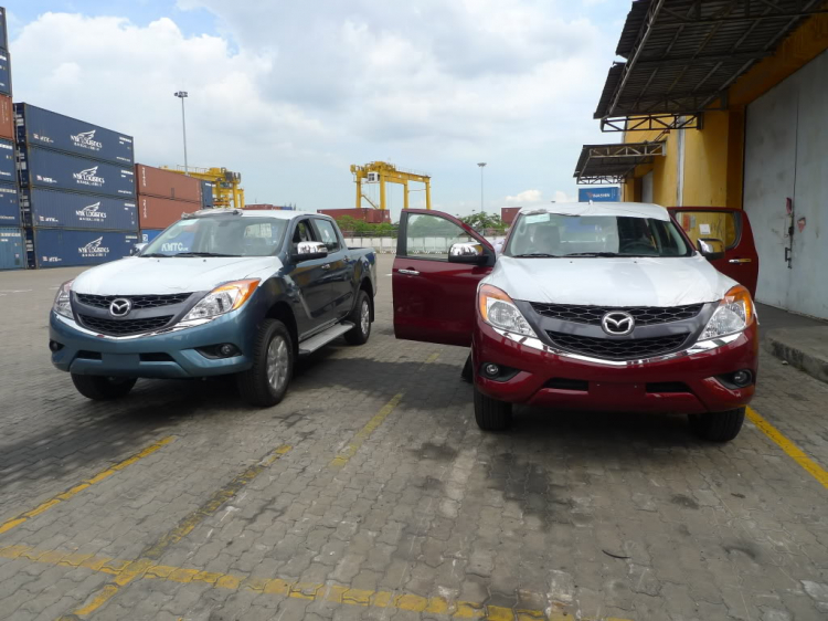 Mazda Bt50 2012 đã xuất hiện - Lô mới về hơn 15 em màu mới nhìn rất đẹp các bác..