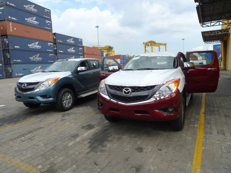 Mazda Bt50 2012 đã xuất hiện - Lô mới về hơn 15 em màu mới nhìn rất đẹp các bác..