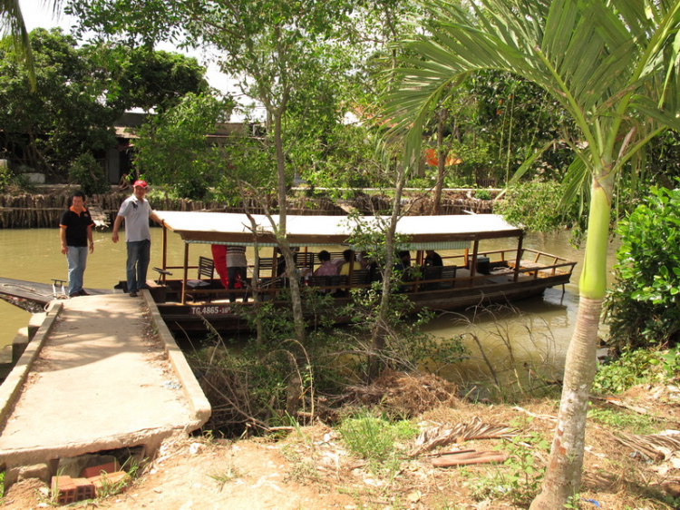 Hình ảnh S.O.S giao lưu tại Cái Bè, Tiền Giang (ngày 30/5)