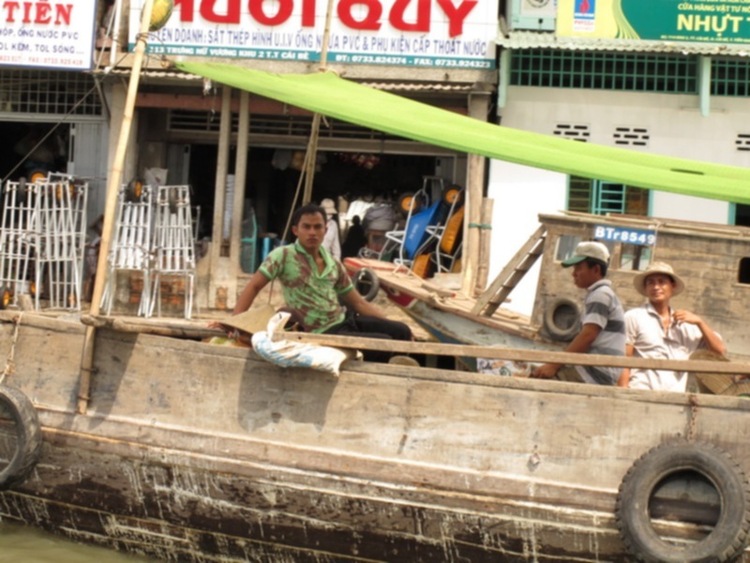 Hình ảnh S.O.S giao lưu tại Cái Bè, Tiền Giang (ngày 30/5)