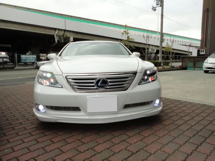 Lexus LS430, LS460/L,  LS600h/L - Im Lặng Là Vàng