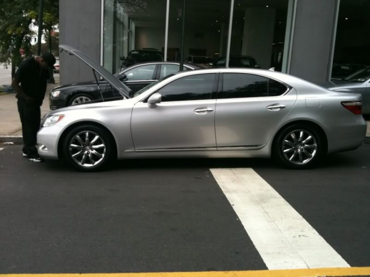 Lexus LS430, LS460/L,  LS600h/L - Im Lặng Là Vàng