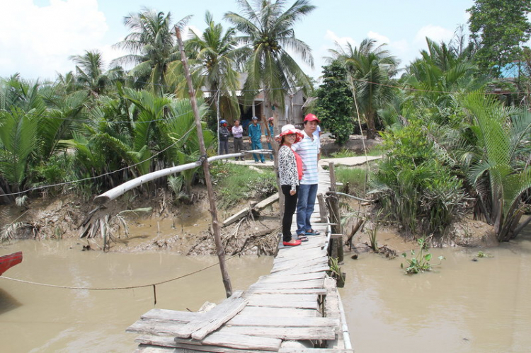 Thực hiện chương trình từ thiện trong năm 2014 - FFC xây cầu cho người nghèo! Thực hiện chương trình từ thiện trong năm 2014 - FFC xây cầu cho người nghèo!