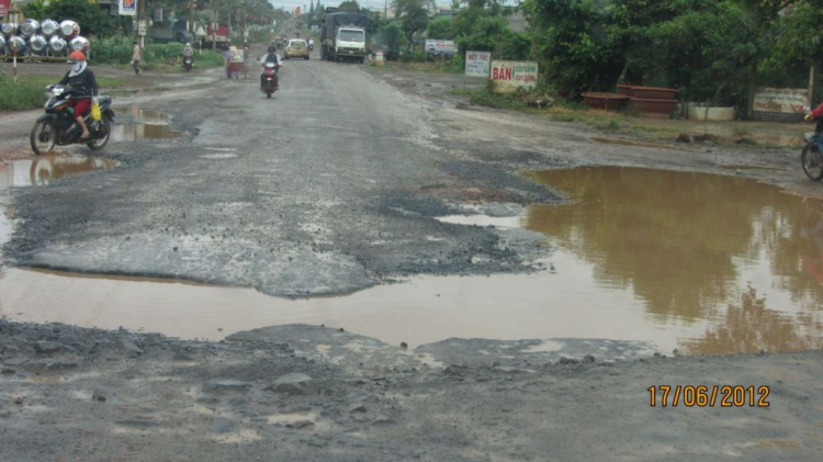 Con đường đau khổ quốc lộ 14 ,đi TP buôn mê thuật Con đường đau khổ quốc lộ 14 ,đi TP buôn mê thuật