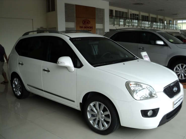 Kia Carens bản FULL mới tinh các bác ơi( đã up lại hình trang 3)!!!!!