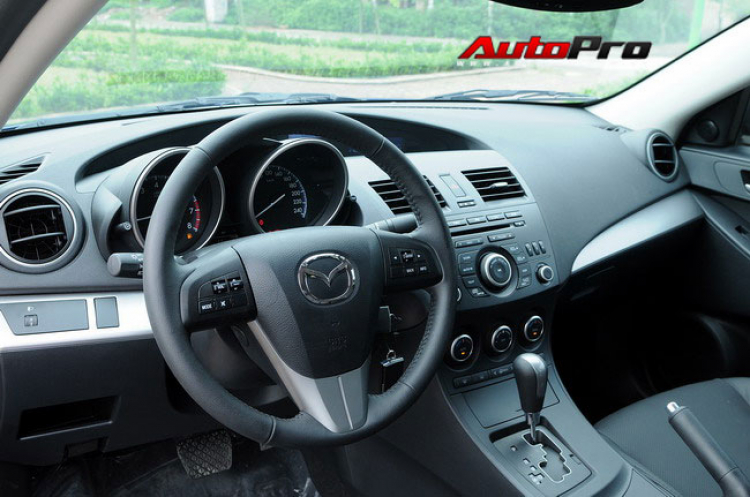 Cảm nhận Mazda 3 Zùm Zúm Zum 2012. Cảm nhận Mazda 3 Zùm Zúm Zum 2012.