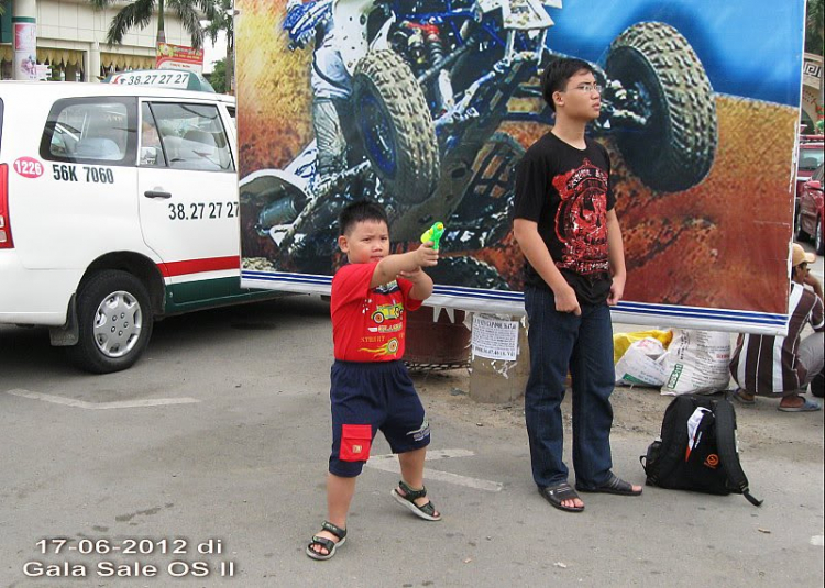 Hình ảnh đi chơi hội chợ Gala Sale OS lần II (17-06-2012) Hình ảnh đi chơi hội chợ Gala Sale OS lần II (17-06-2012)