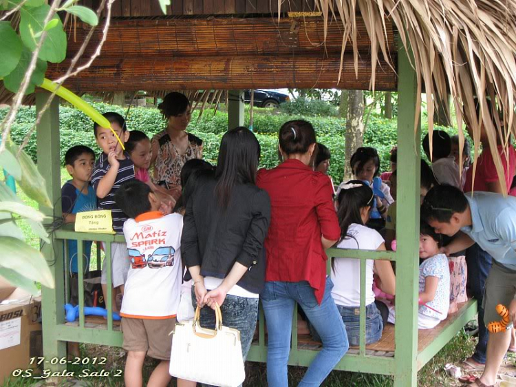 Hình ảnh đi chơi hội chợ Gala Sale OS lần II (17-06-2012) Hình ảnh đi chơi hội chợ Gala Sale OS lần II (17-06-2012)