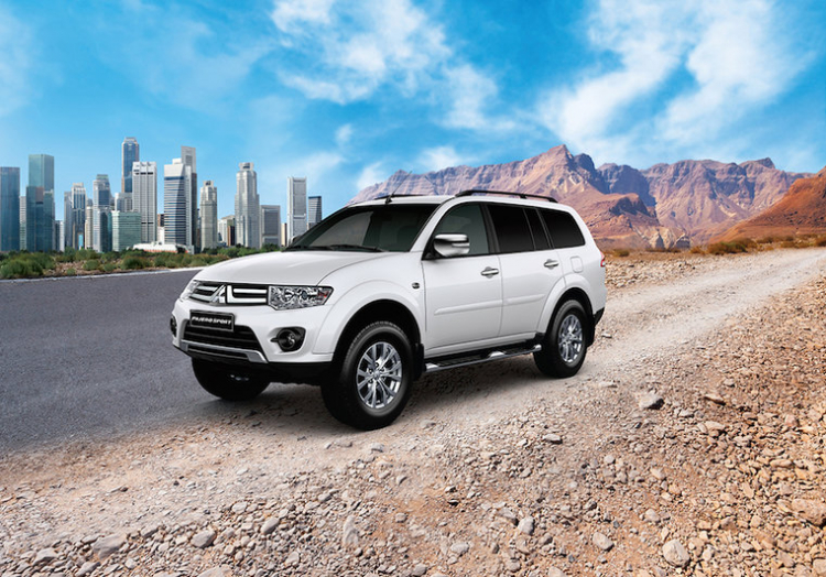 Mitsubishi Pajero Sport có thêm bản máy xăng 4x4 AT