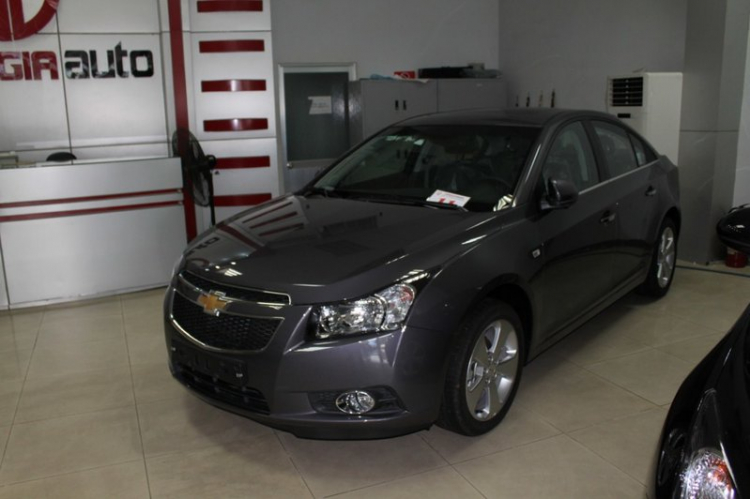 Nhờ các bác tư vấn giúp Cruze 1.6 LTZ 2011 nhập Hàn