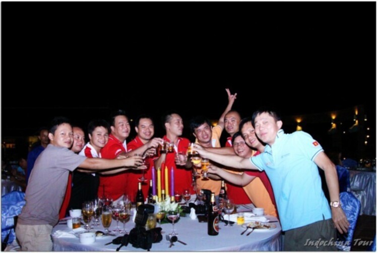 Ảnh tường thuật hành trình Caravan Indochina Tour đầu tiên của MBFC! Ảnh tường thuật hành trình Caravan Indochina Tour đầu tiên của MBFC!
