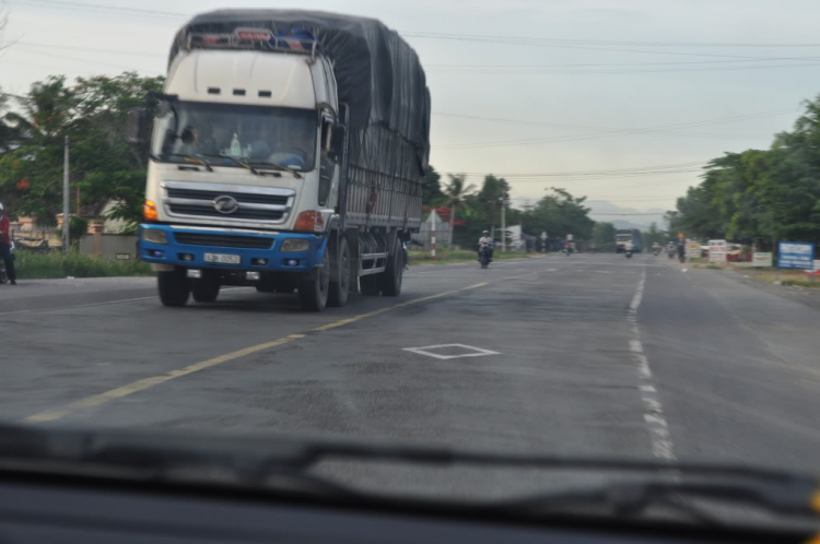 Dâu hình thoi trên mặt đường Dâu hình thoi trên mặt đường