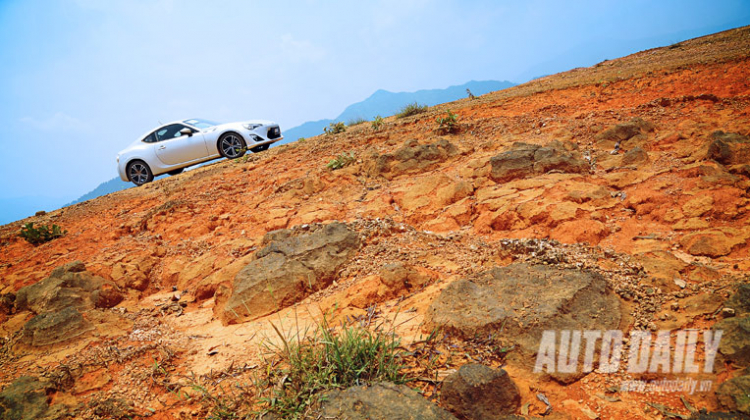 Chúng em đi test Toyota FT86