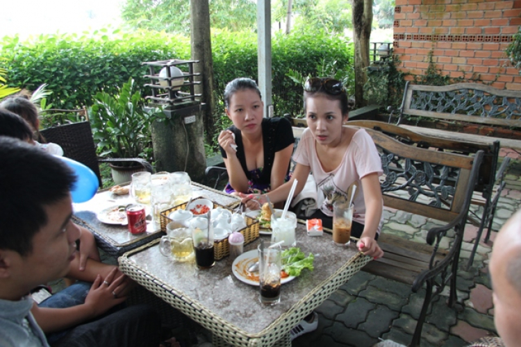 sáng Chủ Nhật 8/7 anh em KIAfc đi bắn Súng sơn Q9 xong đi ăn tôm sông luôn nhé mấy bác