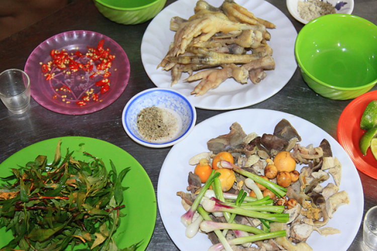Ký sự phượt: Khi đã máu đừng hỏi bố cháu là ai. Ký sự phượt: Khi đã máu đừng hỏi bố cháu là ai.