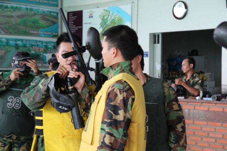 sáng Chủ Nhật 8/7 anh em KIAfc đi bắn Súng sơn Q9 xong đi ăn tôm sông luôn nhé mấy bác sáng Chủ Nhật 8/7 anh em KIAfc đi bắn Súng sơn Q9 xong đi ăn tôm sông luôn nhé mấy bác