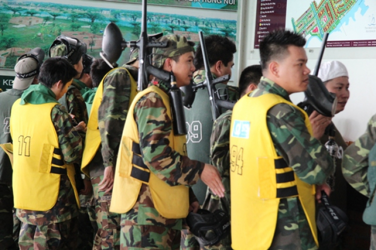 sáng Chủ Nhật 8/7 anh em KIAfc đi bắn Súng sơn Q9 xong đi ăn tôm sông luôn nhé mấy bác sáng Chủ Nhật 8/7 anh em KIAfc đi bắn Súng sơn Q9 xong đi ăn tôm sông luôn nhé mấy bác