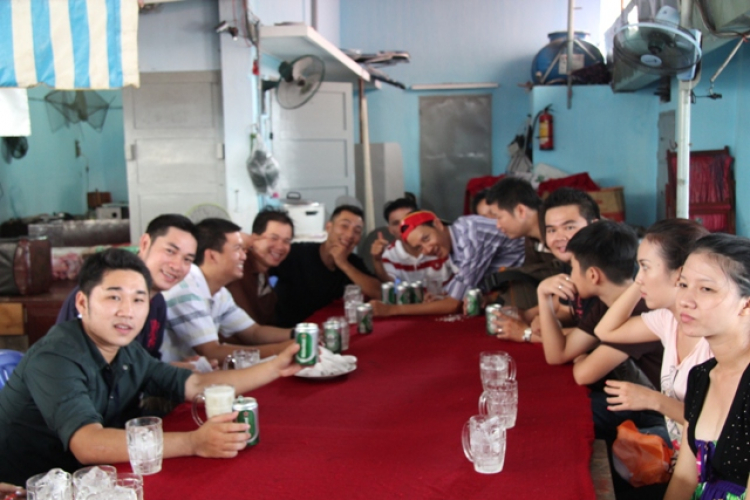 sáng Chủ Nhật 8/7 anh em KIAfc đi bắn Súng sơn Q9 xong đi ăn tôm sông luôn nhé mấy bác sáng Chủ Nhật 8/7 anh em KIAfc đi bắn Súng sơn Q9 xong đi ăn tôm sông luôn nhé mấy bác