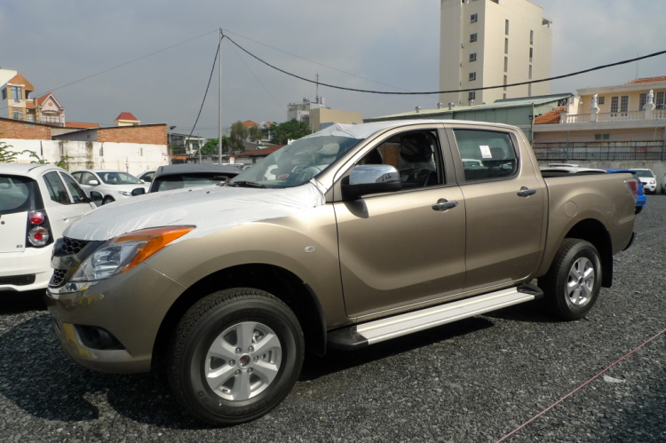 Mazda Bt50 2012 đã xuất hiện - Lô mới về hơn 15 em màu mới nhìn rất đẹp các bác..