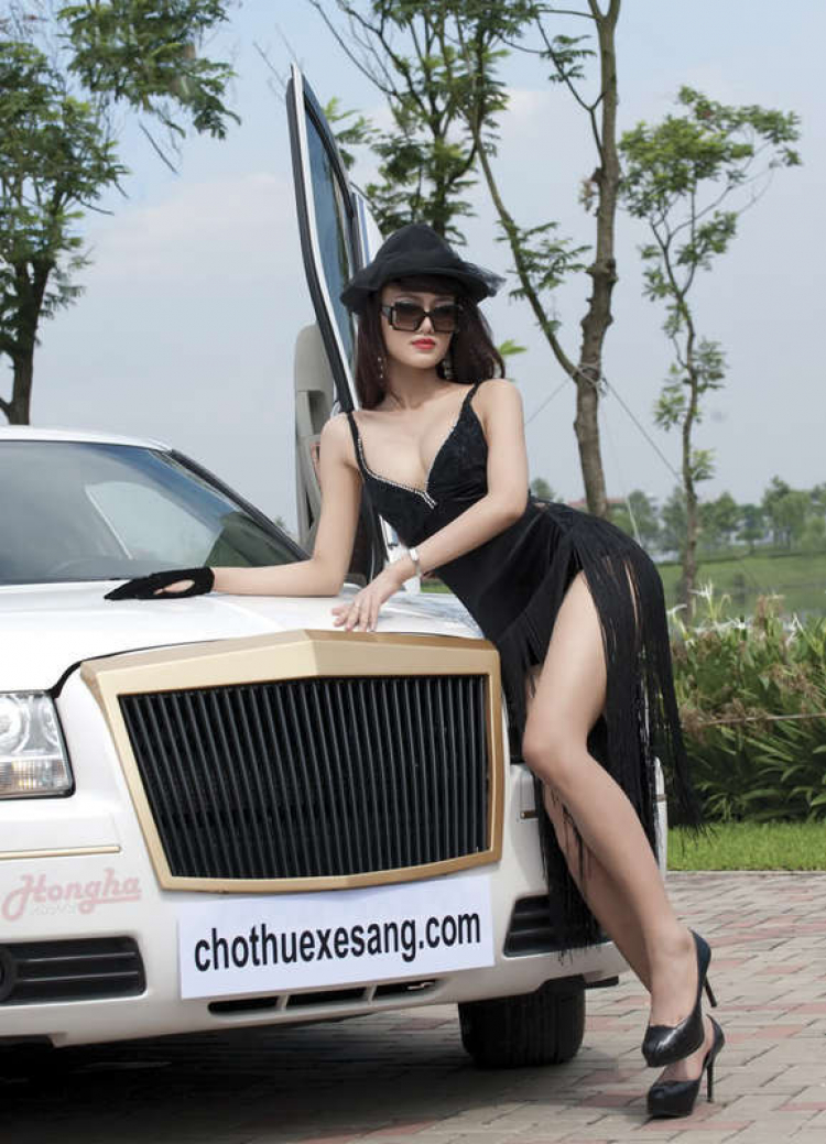 Chrysler 300CL.L với người mẫu Venus: Huyền My nhẹ nhàng - Thùy Lâm nóng bỏng 1 chiều HN