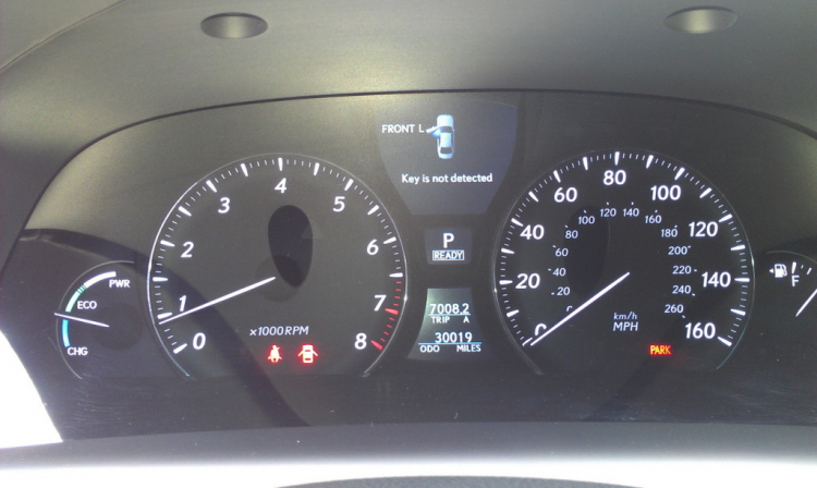 Khám phá thử tính năng chiếc Lexus LS600hL của 1 đại gia BĐS Hà Thành Khám phá thử tính năng chiếc Lexus LS600hL của 1 đại gia BĐS Hà Thành