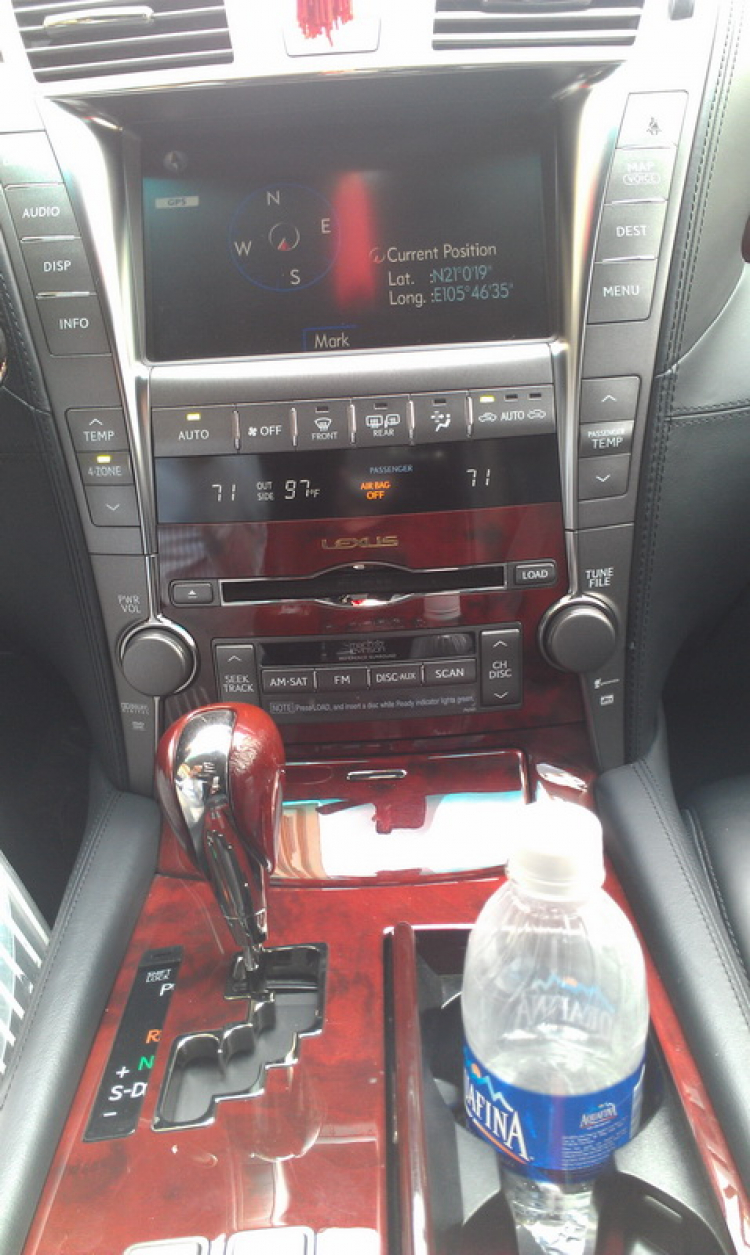 Khám phá thử tính năng chiếc Lexus LS600hL của 1 đại gia BĐS Hà Thành Khám phá thử tính năng chiếc Lexus LS600hL của 1 đại gia BĐS Hà Thành