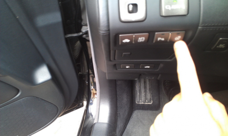 Khám phá thử tính năng chiếc Lexus LS600hL của 1 đại gia BĐS Hà Thành Khám phá thử tính năng chiếc Lexus LS600hL của 1 đại gia BĐS Hà Thành