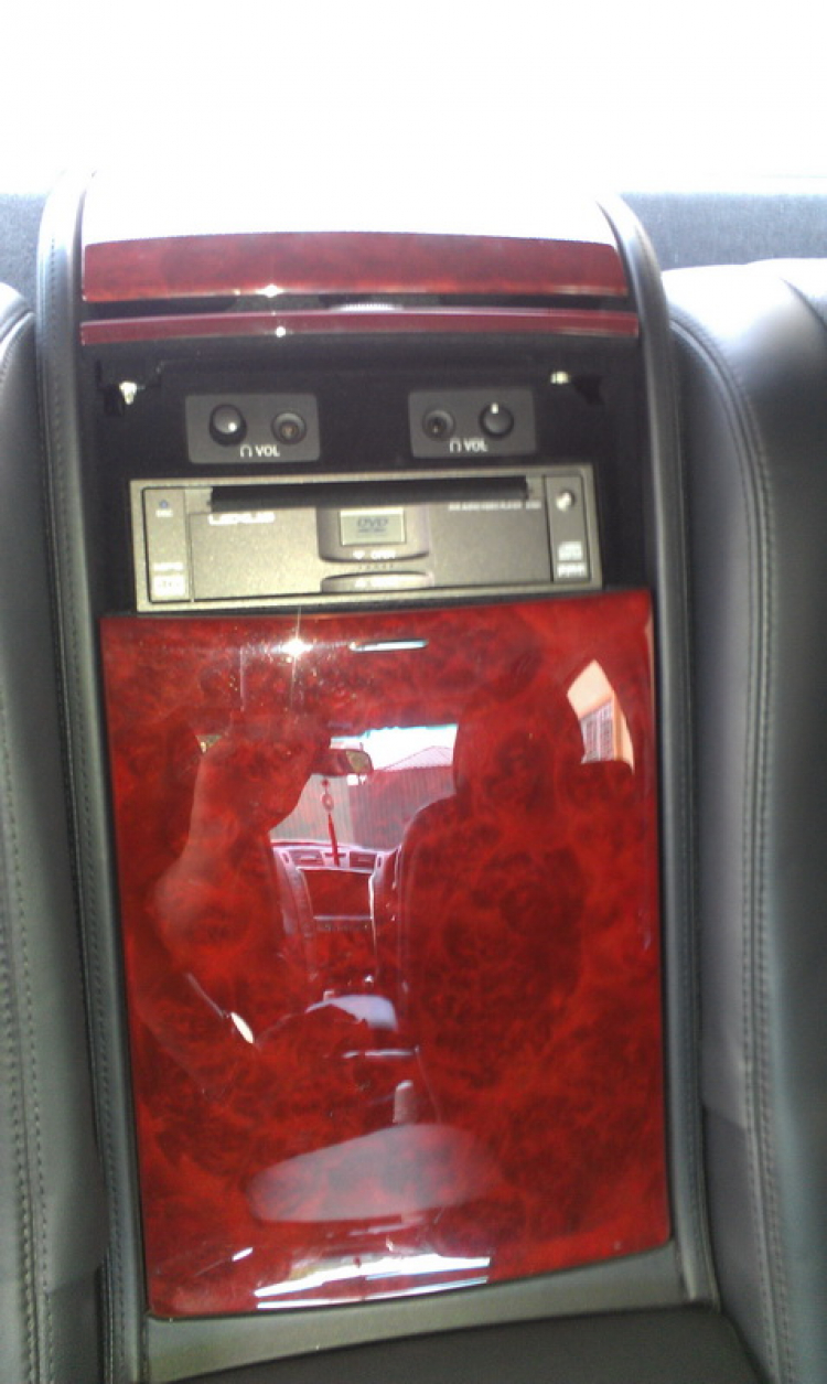 Khám phá thử tính năng chiếc Lexus LS600hL của 1 đại gia BĐS Hà Thành Khám phá thử tính năng chiếc Lexus LS600hL của 1 đại gia BĐS Hà Thành