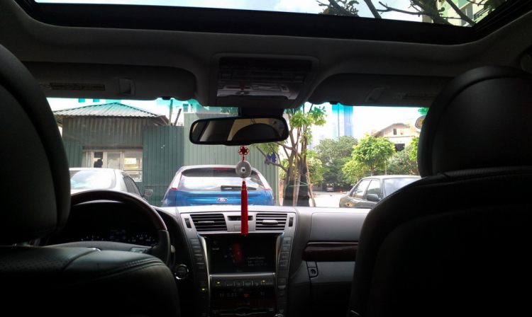 Khám phá thử tính năng chiếc Lexus LS600hL của 1 đại gia BĐS Hà Thành Khám phá thử tính năng chiếc Lexus LS600hL của 1 đại gia BĐS Hà Thành