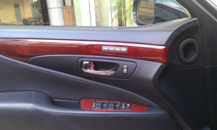 Khám phá thử tính năng chiếc Lexus LS600hL của 1 đại gia BĐS Hà Thành Khám phá thử tính năng chiếc Lexus LS600hL của 1 đại gia BĐS Hà Thành