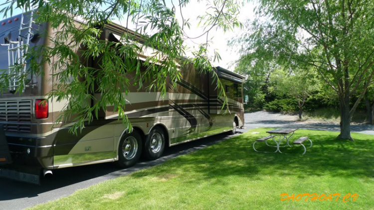 Em và nhóm CV mới làm chuyến Caravan đường xa bằng FORD RV xin trình làng cùng các bác . Em và nhóm CV mới làm chuyến Caravan đường xa bằng FORD RV xin trình làng cùng các bác .