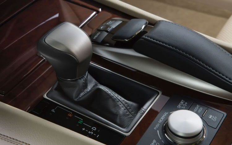 Lexus LS430, LS460/L,  LS600h/L - Im Lặng Là Vàng