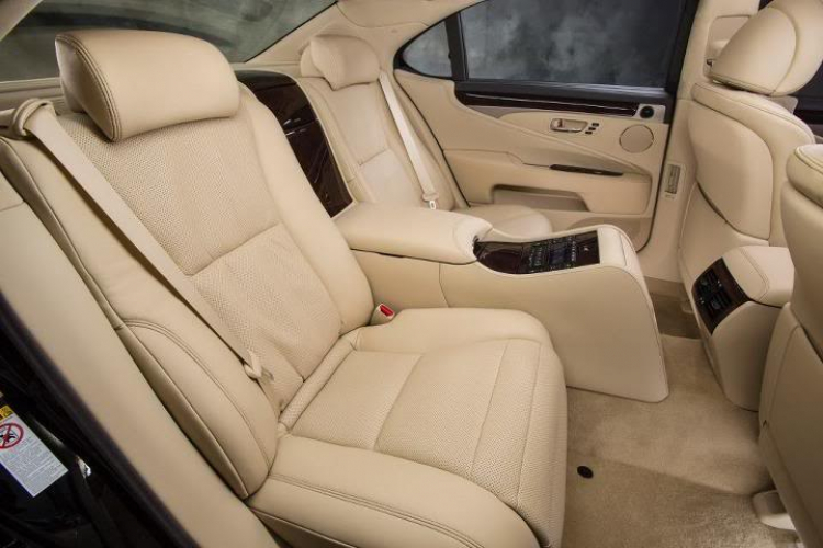 Lexus LS430, LS460/L, LS600h/L - Im Lặng Là Vàng Lexus LS430, LS460/L, LS600h/L - Im Lặng Là Vàng