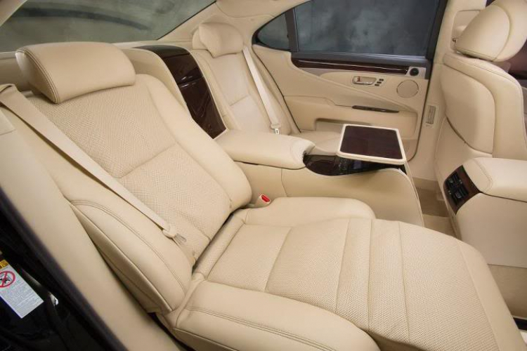 Lexus LS430, LS460/L,  LS600h/L - Im Lặng Là Vàng