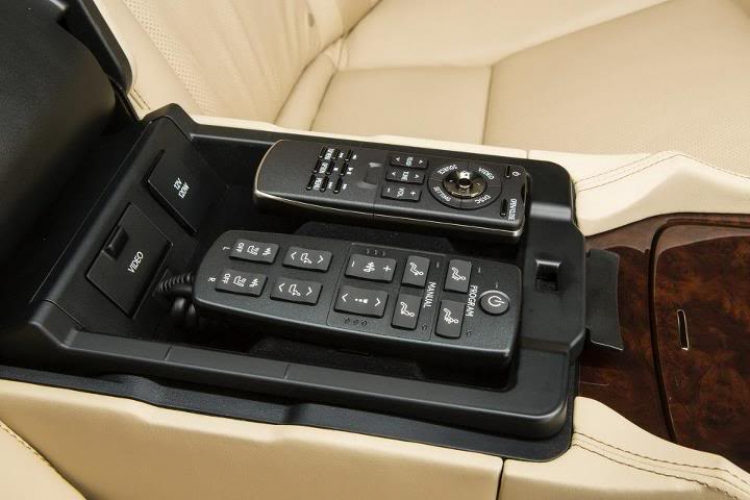 Lexus LS430, LS460/L, LS600h/L - Im Lặng Là Vàng Lexus LS430, LS460/L, LS600h/L - Im Lặng Là Vàng