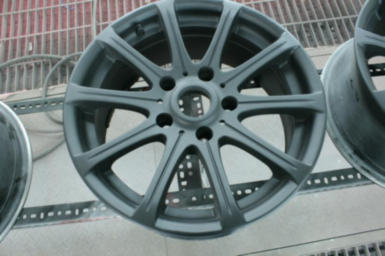 6. E lên màu cho 1 e 320i E90, đi chọp hình nghệ thuật Q7 (trang 38)