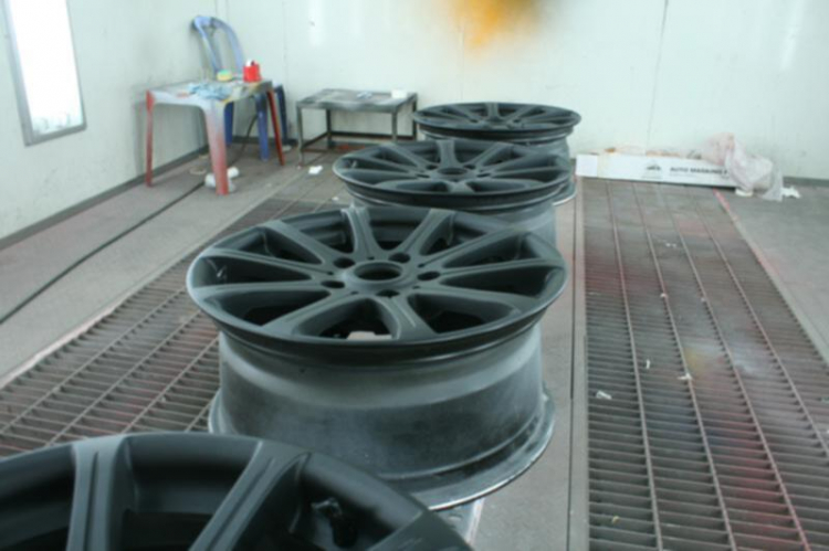 6. E lên màu cho 1 e 320i E90, đi chọp hình nghệ thuật Q7 (trang 38)