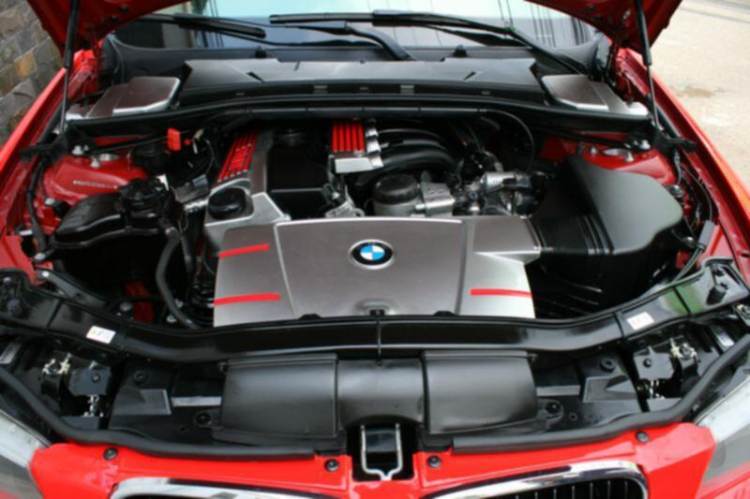 6. E lên màu cho 1 e 320i E90, đi chọp hình nghệ thuật Q7 (trang 38)