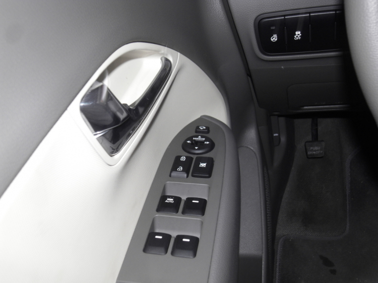 Kia Ray chuẩn bị ra mắt tại TP.HCM Kia Ray chuẩn bị ra mắt tại TP.HCM