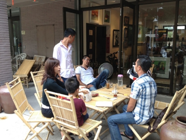 NGOINHAXANH và NHỮNG NGƯỜI BẠN